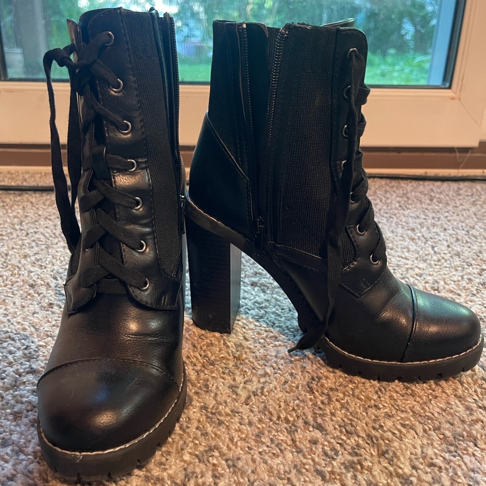 BCBG hugh heeled lace-up boots